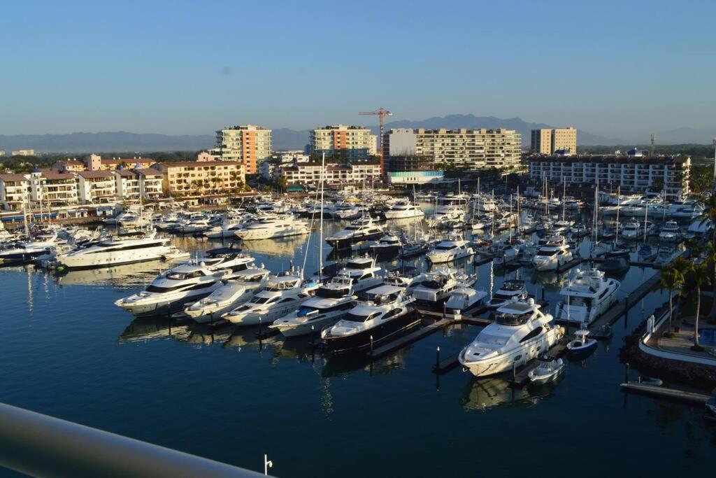 Luxury Condo On The Marina Puerto Vallarta Eksteriør billede